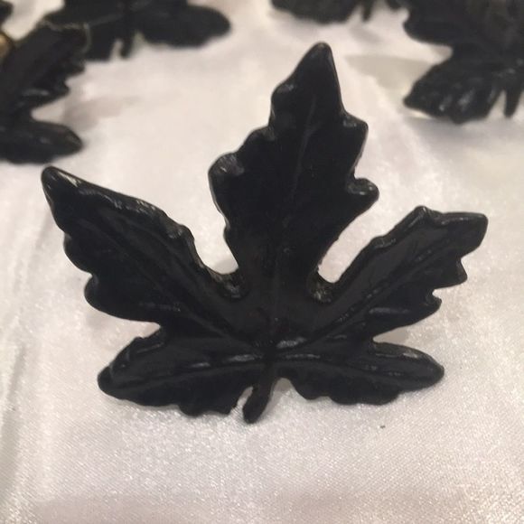 10 Copper Mountain Hardware 2 Inch Mapel Leaf Metal Cabinet and Furniture Knobs - Picture 1 of 6